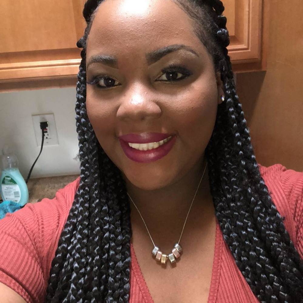 Meet your Posher, Valerie